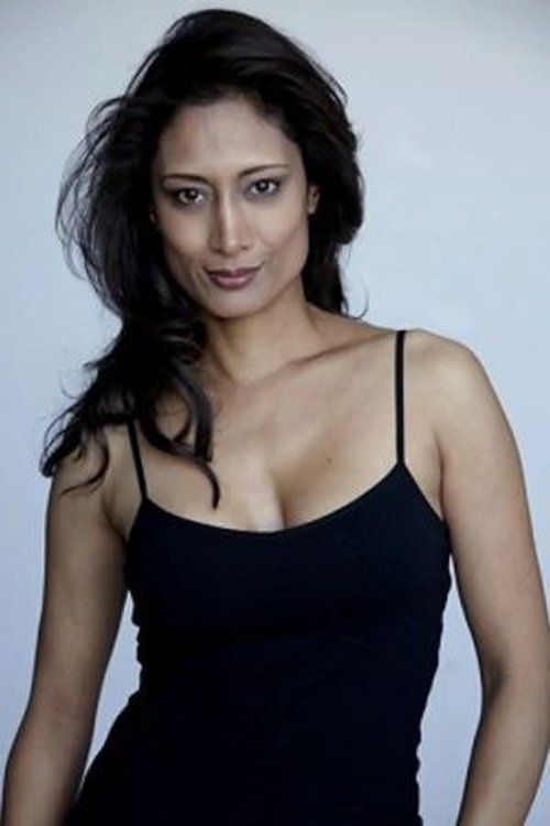 Kavita Patil jako Assistant - Sophie w obsadzie Whiplash