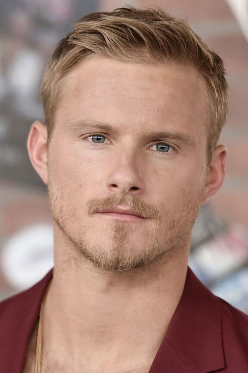 Podobny aktor do Zoë Kravitz: Alexander Ludwig