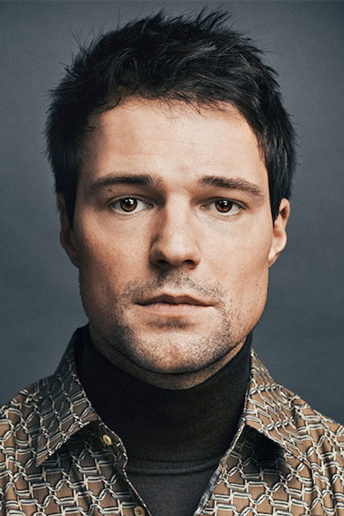 Podobny aktor do Allison Janney: Danila Kozlovsky