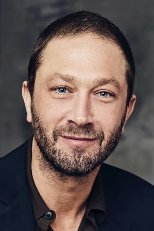 Podobny aktor do James Whitmore: Ebon Moss-Bachrach