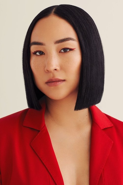 Greta Lee jako Interesting Person #2 (voice) w obsadzie Spider-Man Uniwersum