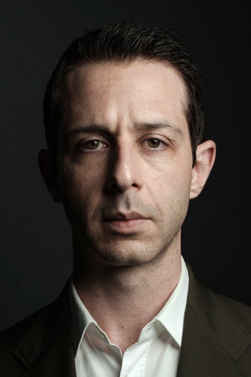 Podobny aktor do Keone Young: Jeremy Strong