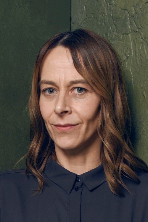 Podobny aktor do Austin Stowell: Kate Dickie