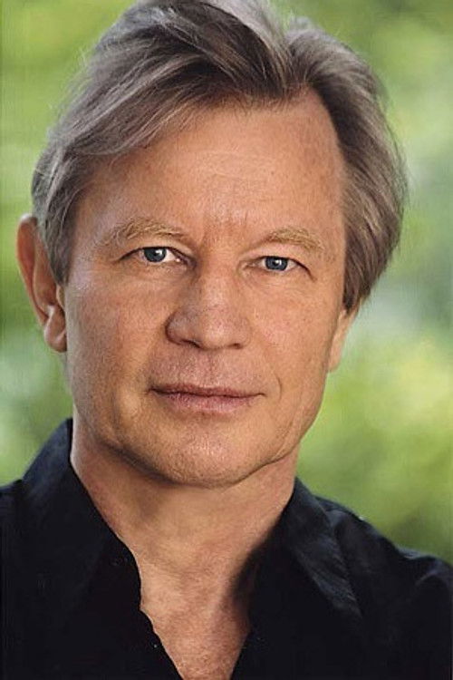 Podobny aktor do Lee Jung-eun: Michael York