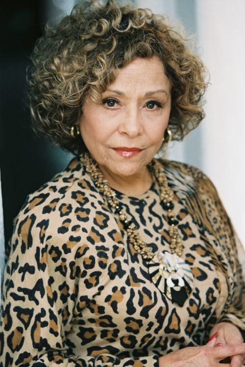 Renée Victor jako Abuelita (voice) w obsadzie Coco