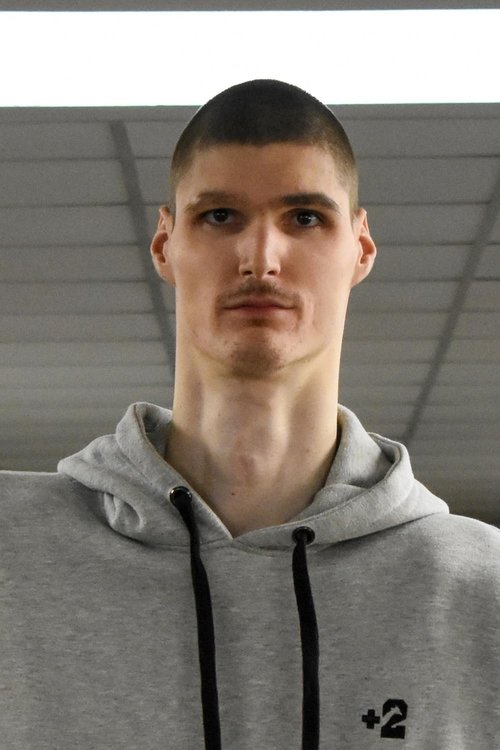 Podobny aktor do Nathan Greno: Robert Bobroczkyi