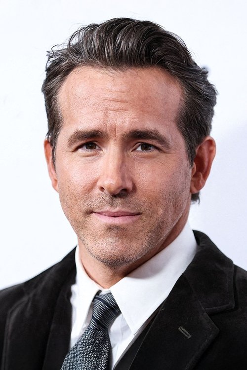 Podobny aktor do Jesper Christensen: Ryan Reynolds