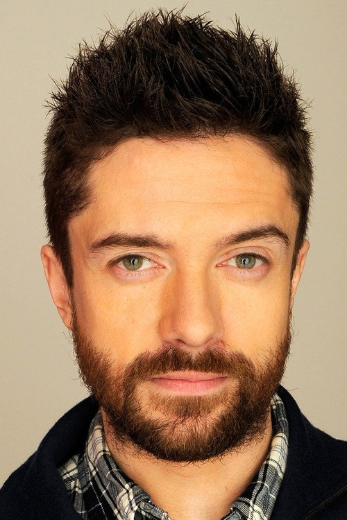 Topher Grace jako Getty w obsadzie Interstellar