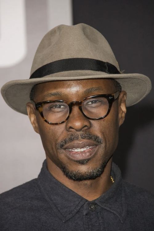 Podobny aktor do Jesper Christensen: Wood Harris